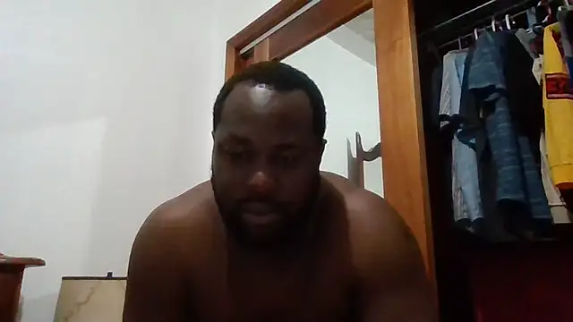 Snapshot of Bighood_T chatting on October 9, 3:43 pm Bighood T online show from October 9, 3:43 pm