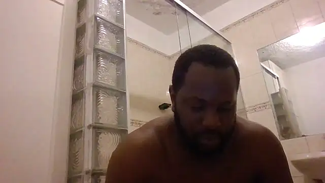 Snapshot of Bighood_T chatting on October 15, 2:22 am Bighood T online show from October 15, 2:22 am