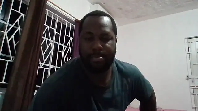 Snapshot of Bighood_T chatting on October 18, 1:41 am Bighood T online show from October 18, 1:41 am