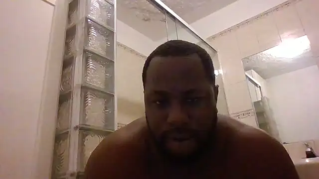 Snapshot of Bighood_T chatting on October 20, 4:46 am Bighood T online show from October 20, 4:46 am