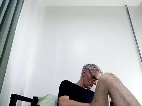 BIGUNCUTHARDCOCK online show from March 1, 4:04 am