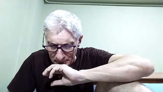 BIGUNCUTHARDCOCK online show from November 6, 4:57 am