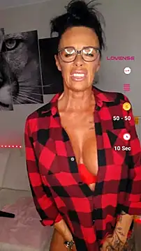 Misses-Cougar online show from July 18, 7:45 am