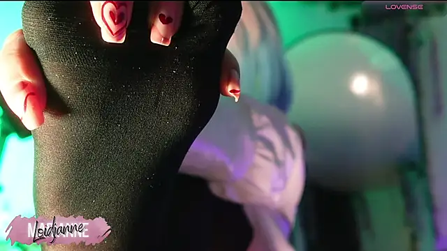 loIijanne online show from September 24, 3:32 am