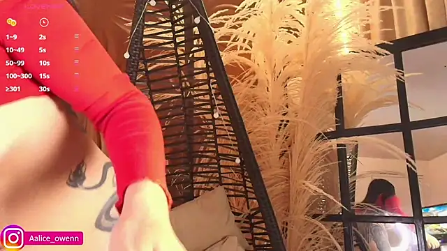 Aliceowenn online show from February 21, 10:59 pm