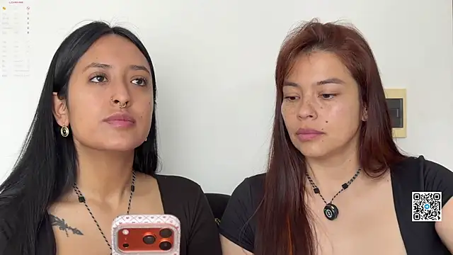 Snapshot of 2SummerLove1 chatting on May 22, 2:44 pm 2SummerLove1 online show from May 22, 2:44 pm