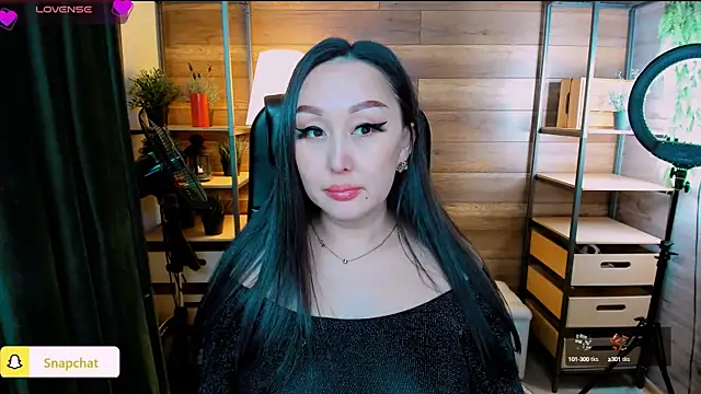 Julianna Jami online show from February 8, 11:44 am