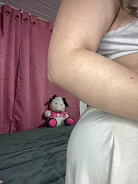 Snapshot of CristalGmez chatting on January 22, 12:38 am CristalGmez online show from January 22, 12:38 am