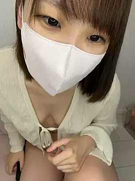 hi---chan- online show from July 6, 8:00 pm