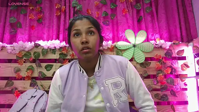 Elsa Parisi online show from January 13, 9:20 pm