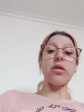 blondyruby online show from February 18, 9:38 am