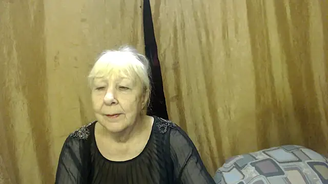 Snapshot of _Estelitta_5 chatting on December 20, 10:00 pm Estelitta 5 online show from December 20, 10:00 pm
