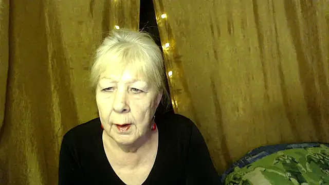 Snapshot of _Estelitta_5 chatting on January 18, 9:02 am Estelitta 5 online show from January 18, 9:02 am