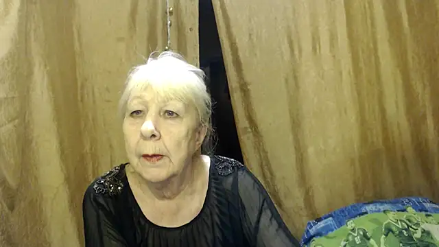 Snapshot of _Estelitta_5 chatting on February 8, 10:39 am Estelitta 5 online show from February 8, 10:39 am