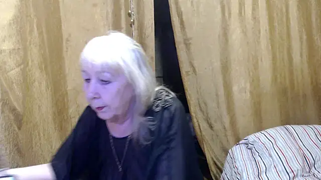 Snapshot of _Estelitta_5 chatting on February 21, 6:04 pm Estelitta 5 online show from February 21, 6:04 pm
