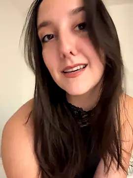 Snapshot of _Juliette chatting on October 8, 7:11 pm Juliette online show from October 8, 7:11 pm