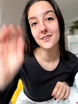 Snapshot of _Juliette chatting on November 19, 9:53 am Juliette online show from November 19, 9:53 am