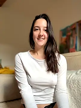 Snapshot of _Juliette chatting on November 30, 2:32 pm Juliette online show from November 30, 2:32 pm