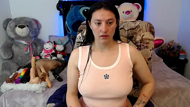 Snapshot of Lorenahot_06 chatting on October 18, 3:46 pm Lorenahot 06 online show from October 18, 3:46 pm