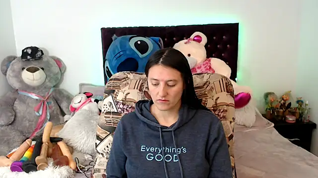 Snapshot of Lorenahot_06 chatting on December 3, 7:34 pm Lorenahot 06 online show from December 3, 7:34 pm