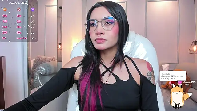 AzuraKindong online show from October 9, 7:23 pm