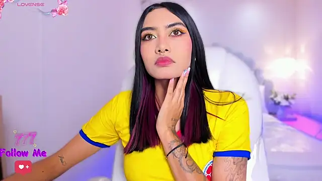 AzuraKindong online show from June 23, 7:12 pm