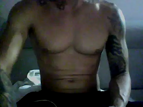 Snapshot of Skater29xx2 chatting on December 2, 4:31 am Skater29xx2 online show from December 2, 4:31 am