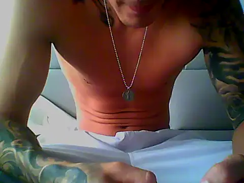 Snapshot of Skater29xx2 chatting on January 27, 5:15 pm Skater29xx2 online show from January 27, 5:15 pm