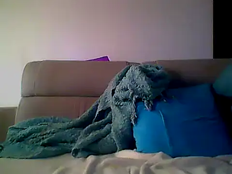 Snapshot of Skater29xx2 chatting on February 10, 2:16 pm Skater29xx2 online show from February 10, 2:16 pm