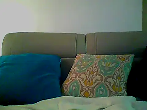 Snapshot of Skater29xx2 chatting on March 5, 7:49 pm Skater29xx2 online show from March 5, 7:49 pm