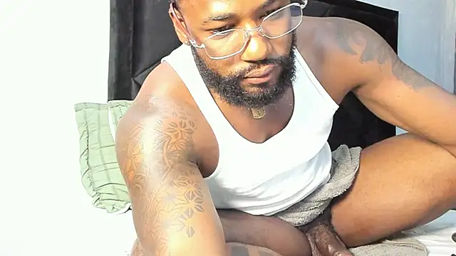 Dancelwashington online show from February 10, 8:31 pm