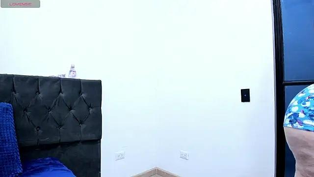 Snapshot of bonnyy26 chatting on November 6, 9:10 am bonnyy26 online show from November 6, 9:10 am