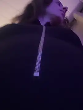 greedybratt online show from March 19, 4:49 am