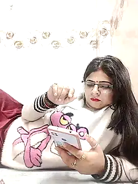Husnpari20 online show from January 3, 6:03 pm
