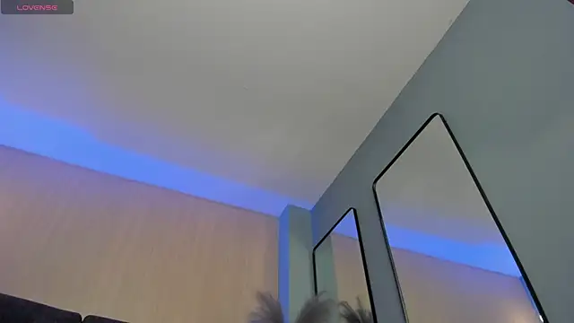 Snapshot of sarawinstone chatting on December 10, 11:08 pm sarawinstone online show from December 10, 11:08 pm