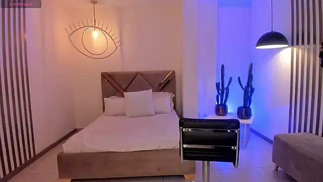 Snapshot of sarawinstone chatting on February 20, 2:18 am sarawinstone online show from February 20, 2:18 am