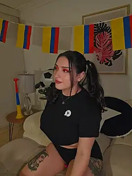 freya bella  online show from June 26, 6:18 am