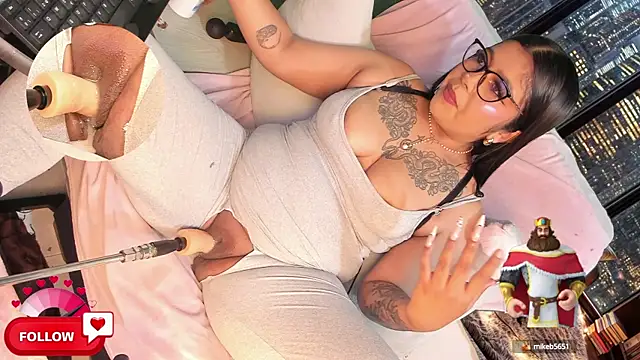 shayna manson  online show from March 8, 5:17 am