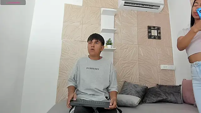 Snapshot of aron_alexa chatting on December 16, 8:58 pm aron alexa online show from December 16, 8:58 pm