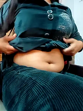 Snapshot of Anamika_24 chatting on February 5, 9:25 am Anamika 24 online show from February 5, 9:25 am
