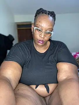 MsWhiteChocolatte online show from July 6, 6:54 pm