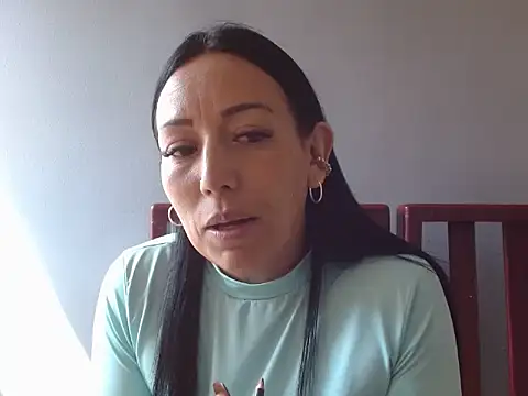 Laura martin  online show from January 19, 2:59 pm