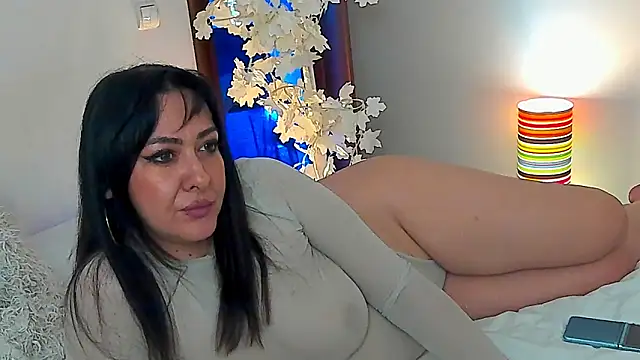 Snapshot of GracyJee chatting on March 13, 11:19 am GracyJee online show from March 13, 11:19 am