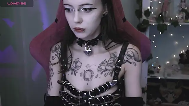 prettybones online show from April 28, 10:48 pm