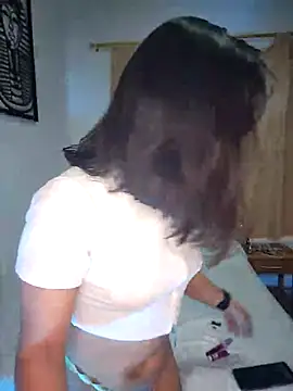 Snapshot of Juanelopez1 chatting on January 5, 3:43 am Juanelopez1 online show from January 5, 3:43 am