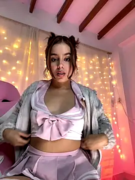 Snapshot of Juanelopez1 chatting on October 15, 3:50 am Juanelopez1 online show from October 15, 3:50 am