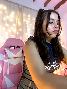 Snapshot of Juanelopez1 chatting on October 22, 4:13 am Juanelopez1 online show from October 22, 4:13 am