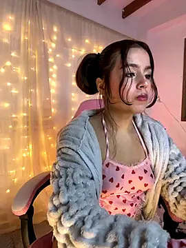 Snapshot of Juanelopez1 chatting on October 27, 1:31 am Juanelopez1 online show from October 27, 1:31 am