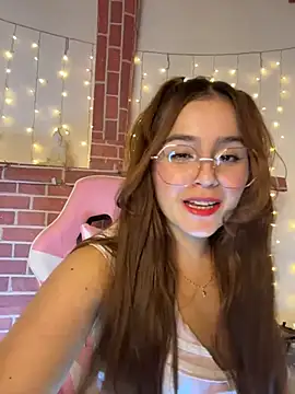 Juanelopez1 online show from June 26, 3:33 am