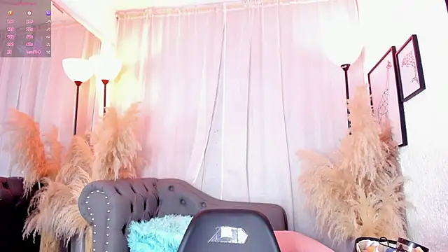 Snapshot of scarlett_johs chatting on September 23, 12:19 pm scarlett johs online show from September 23, 12:19 pm